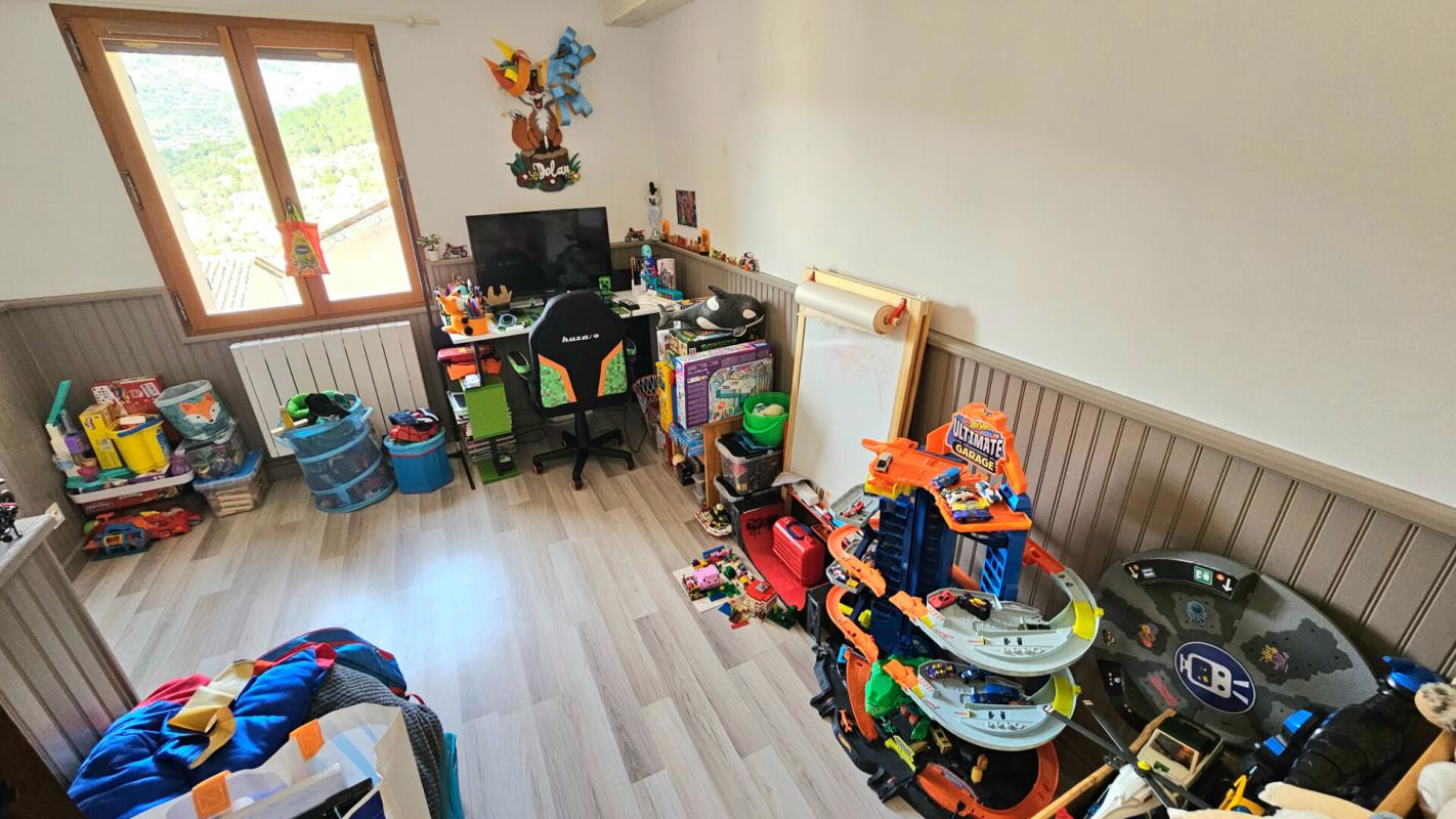 CLAVIERS T 4 en duplex avec balcon 9