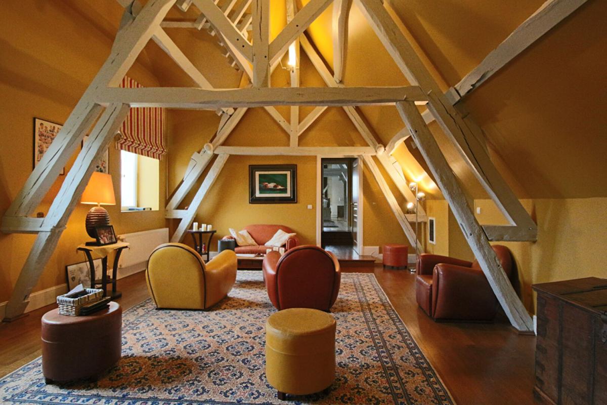 SOISSONS Élégance intemporelle au coeur de la campagne française 10