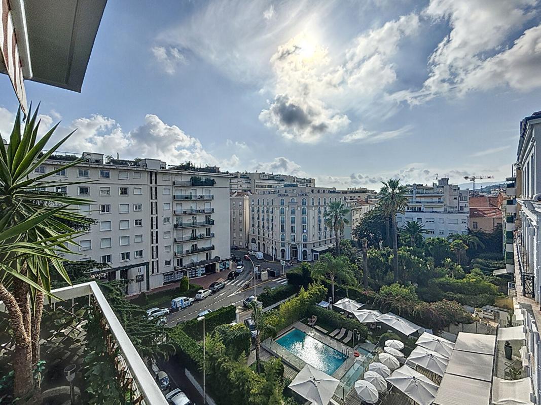 CANNES Appartement  3 pièces  Cannes Centre 79 m2 1