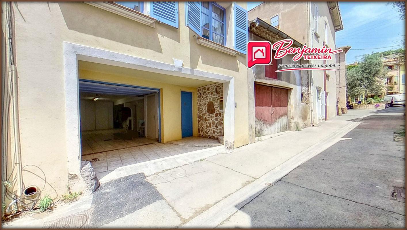 FREJUS Maison Frejus 4 pièce(s) 110 m2 + double GARAGE - salon / cuisine, 3 chambres, 2 WC, salle d'eau 10