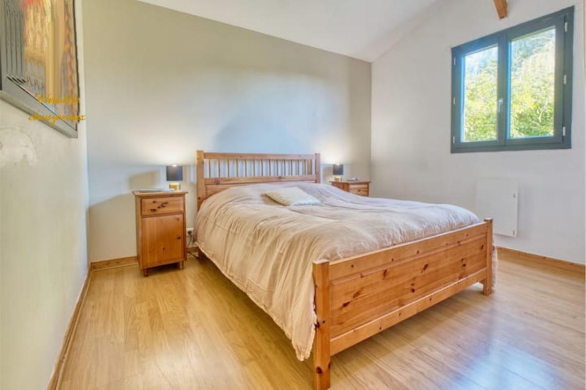 SAINT-AQUILIN 24110 Saint Aquilin : Maison , gîte, piscine sur 27086 m² 12