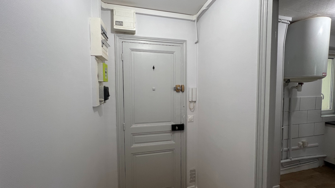 PARIS-15E-ARRONDISSEMENT 2 pièces Paris 15 proche Commerce et Felix Faure 11