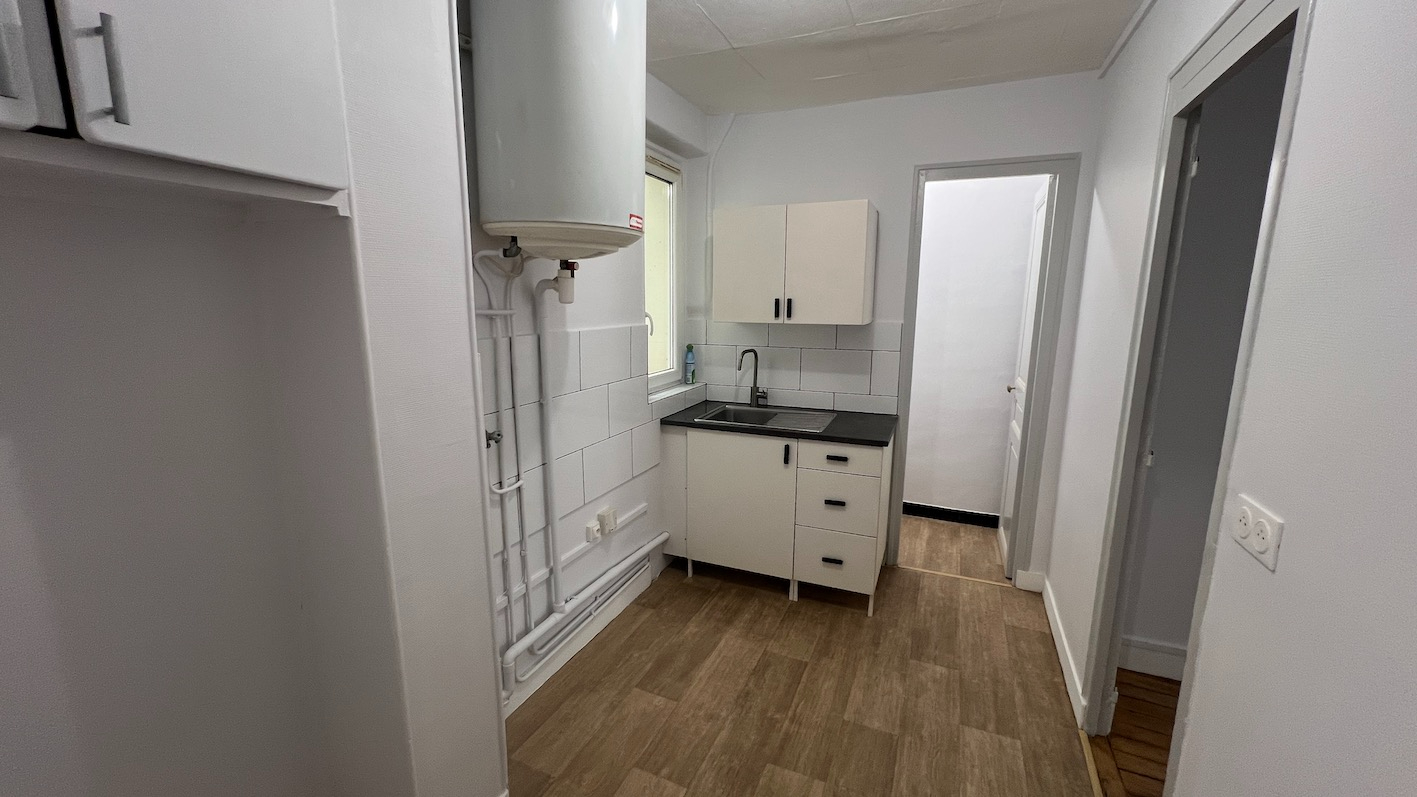 PARIS-15E-ARRONDISSEMENT 2 pièces Paris 15 proche Commerce et Felix Faure 9