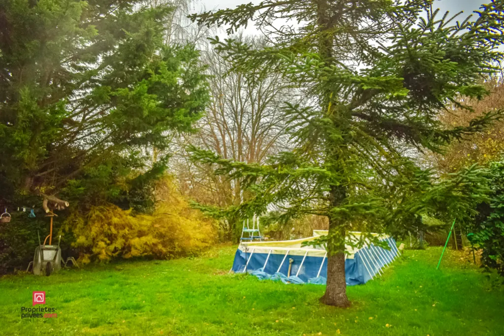 OTHIS Terrain 882 m² avec maison existante et permis de construire . A OTHIS 2