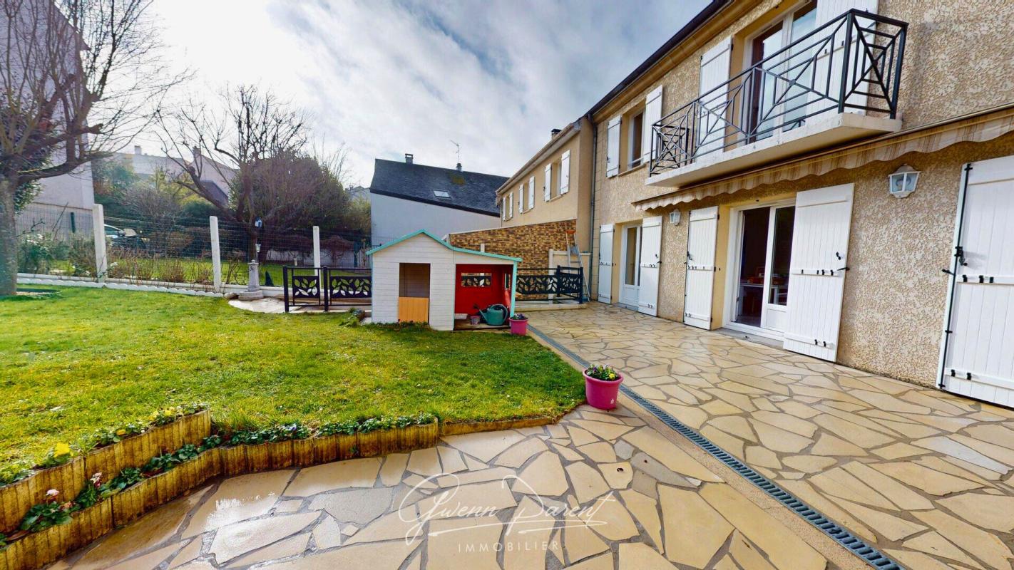 CACHAN Secteur Centre/Bas-Coteau  - Maison familiale 8P (6 chambres + bureau + sous-sol intégral) 7