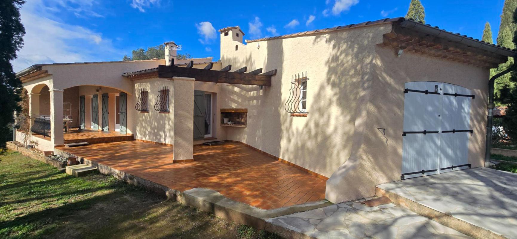 LE MUY LE MUY - Villa de caractère rénovée très récemment avec appartement indépendant, vue Rocher de Roquebrune 2