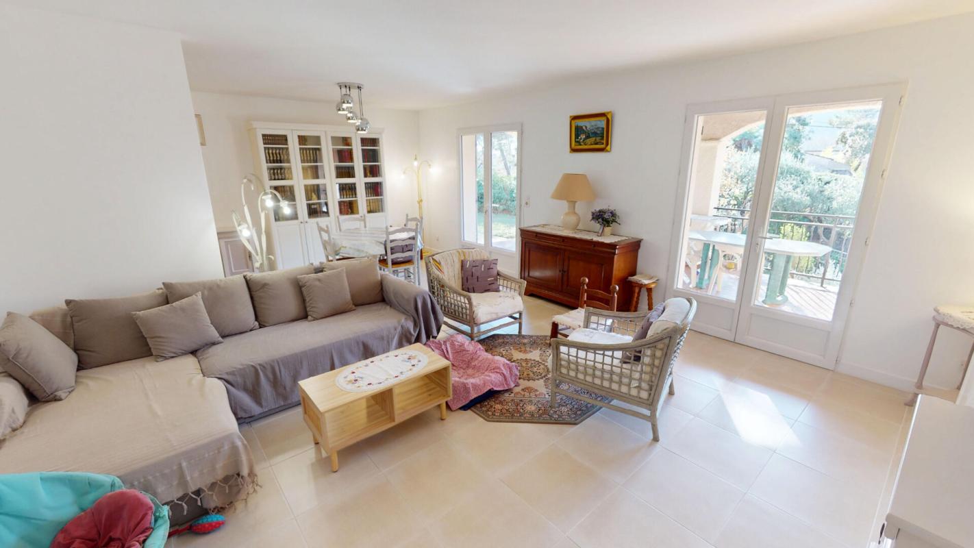 LE MUY LE MUY - Villa de caractère rénovée très récemment avec appartement indépendant, vue Rocher de Roquebrune 5