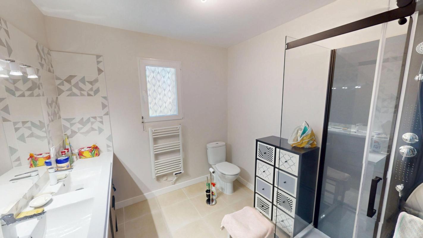 LE MUY LE MUY - Villa de caractère rénovée très récemment avec appartement indépendant, vue Rocher de Roquebrune 9