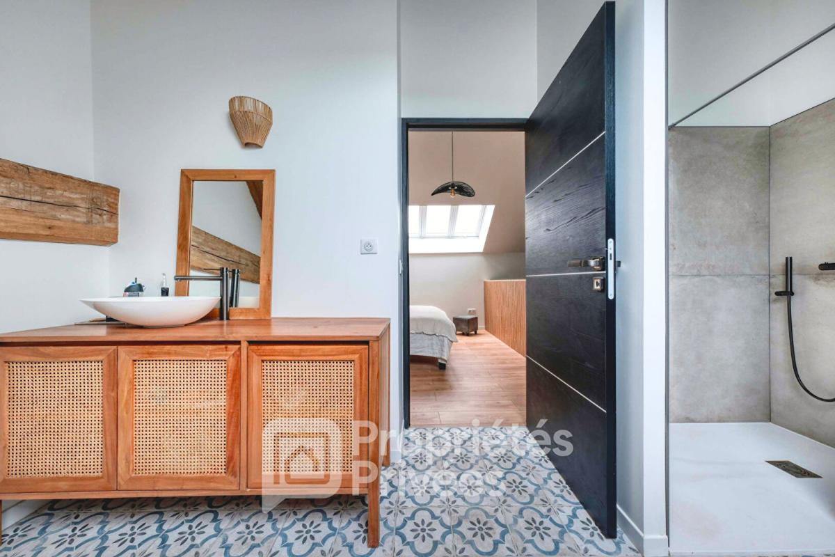 BRIIS-SOUS-FORGES Corps de ferme rénové : combinaison réussie entre charme de l'ancien et confort du moderne 14