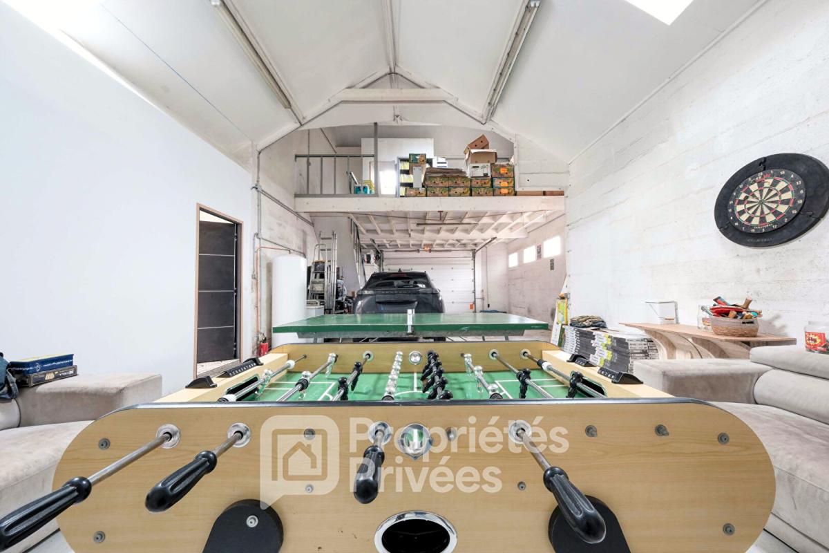 BRIIS-SOUS-FORGES Corps de ferme rénové : combinaison réussie entre charme de l'ancien et confort du moderne 16