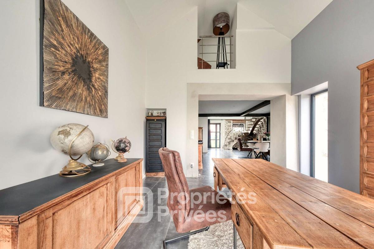 BRIIS-SOUS-FORGES Corps de ferme rénové : combinaison réussie entre charme de l'ancien et confort du moderne 6