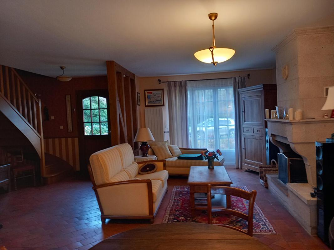 BOUZY-LA-FORET Maison Bouzy La Foret 8 pièce(s) 5