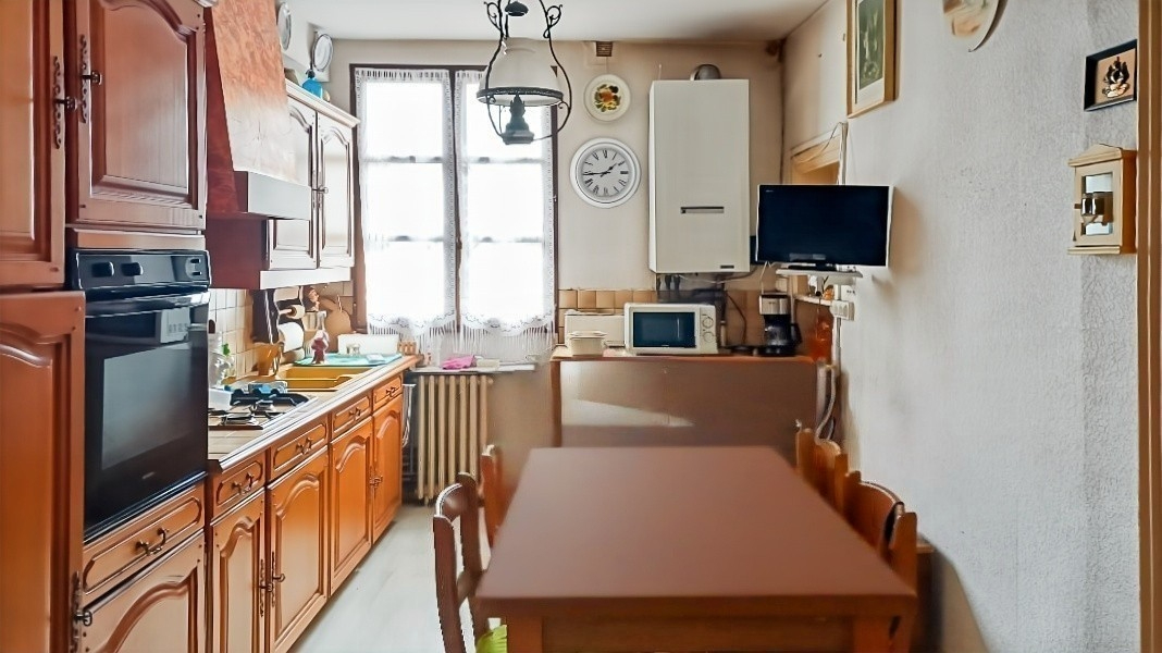 LIMOGES Immeuble Limoges 12 pièce(s) 285 m2 15