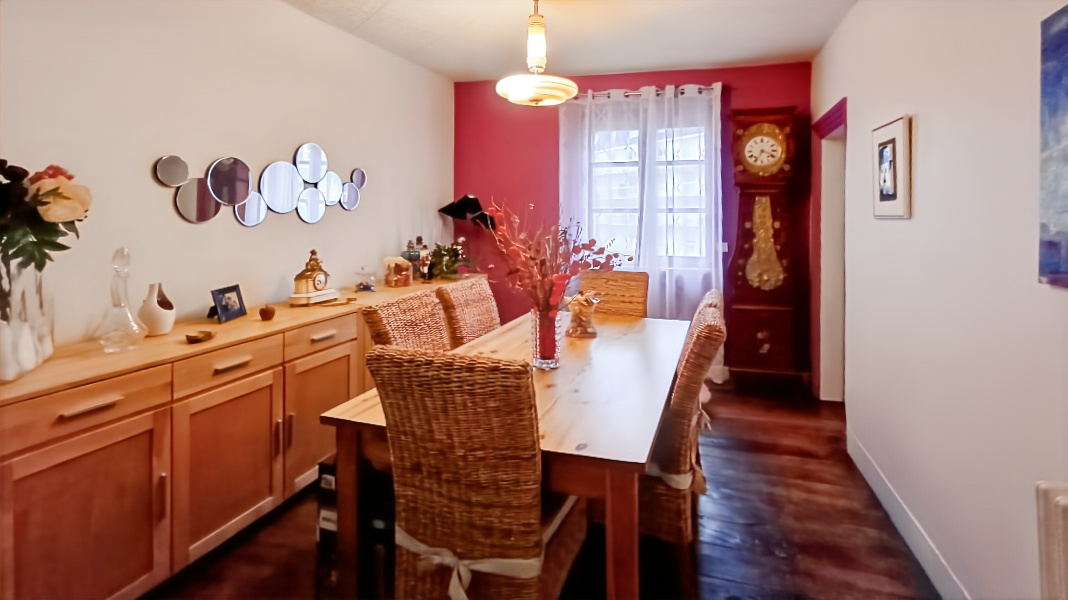 LIMOGES Immeuble Limoges 12 pièce(s) 285 m2 2