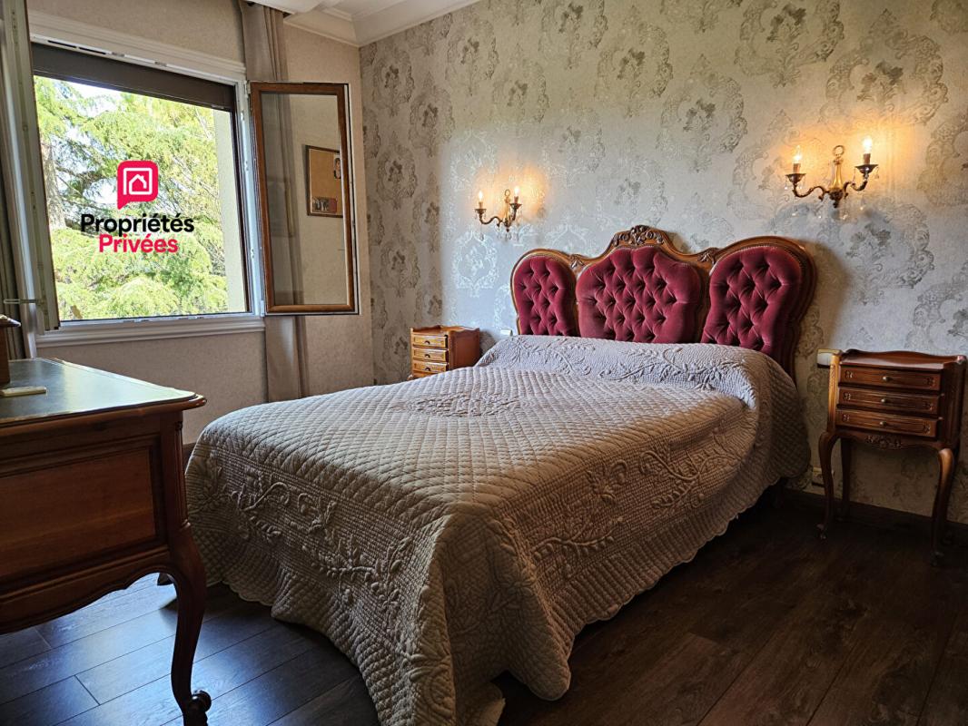 PENNE-D'AGENAIS Penne d'Agenais -: Maison plain pied, 6 pièces - 4 Chambres -145 m², vue - Studette -double garage - piscine 12