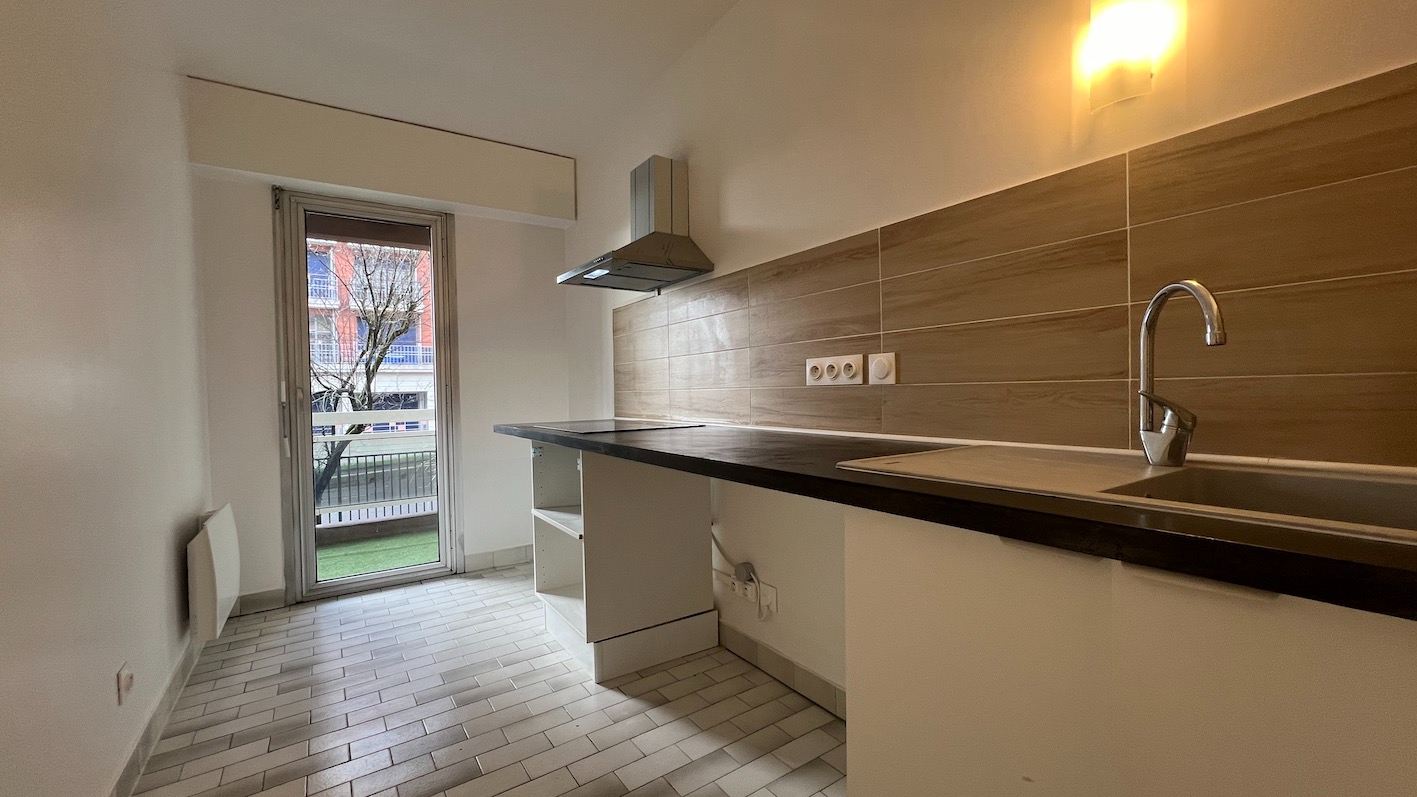 CACHAN Appartement 2 pièces-balcon dans belle résidence, avec cave et garage 8