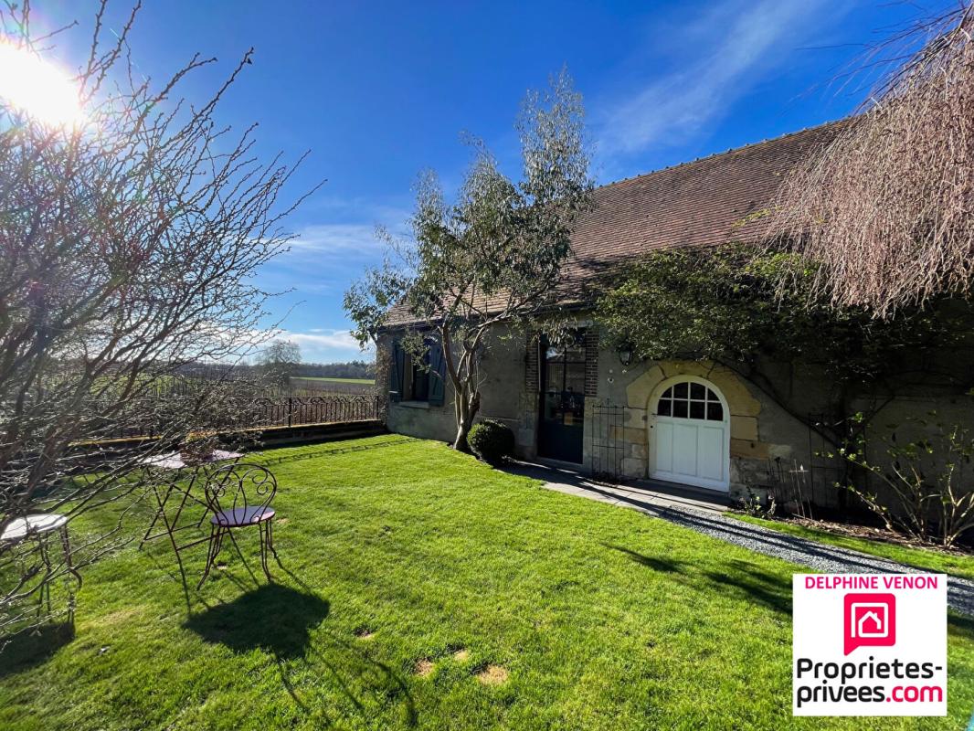 CHATEAUNEUF-SUR-LOIRE Maison prestige entre Loire et coeur de ville à Châteauneuf Sur Loire  sur un parc de 1600 m²  dominant  les terres du château 16