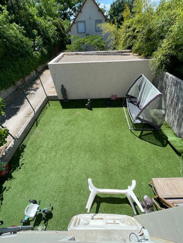 VAULX-EN-VELIN Maison au calme avec potentiel locatif dans un écrin de verdure 15