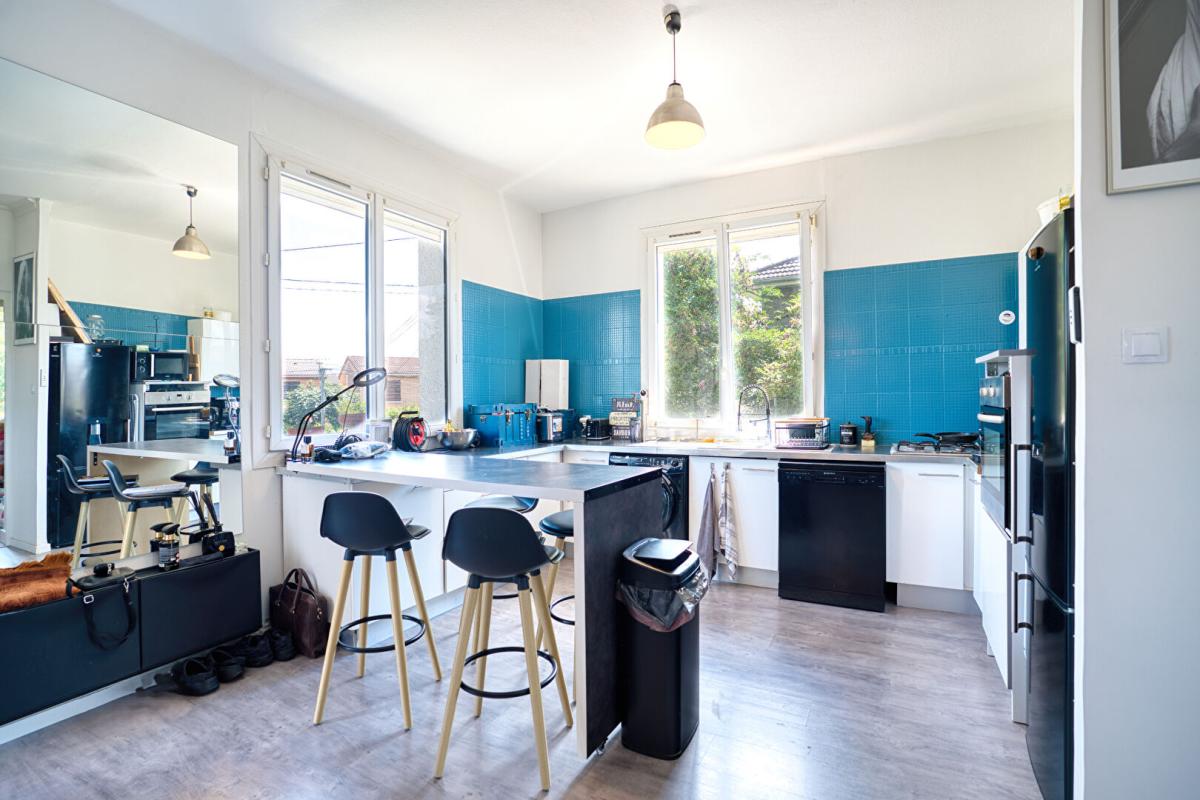 VAULX-EN-VELIN Maison au calme avec potentiel locatif dans un écrin de verdure 4