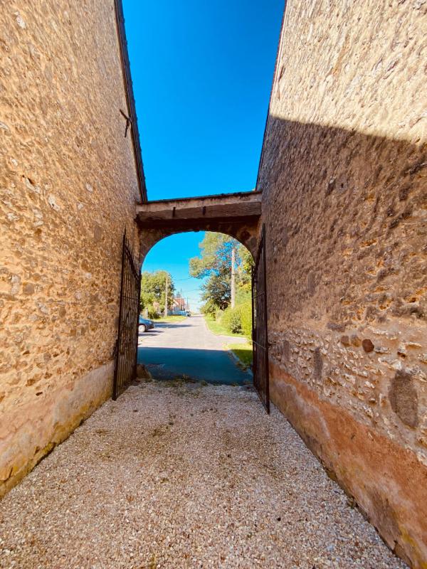 PROVINS Magnifique Bâtiment agricole / Grange / Loft en pierre 8
