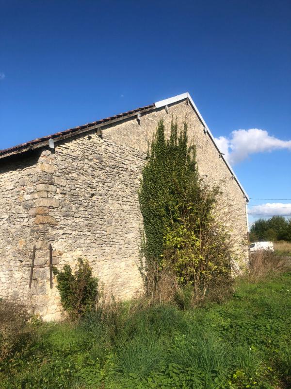 PROVINS Authentique grange en pierre avec dépendance à réhabiliter - 6470 m² de terrain - Secteur Provins (77) 4