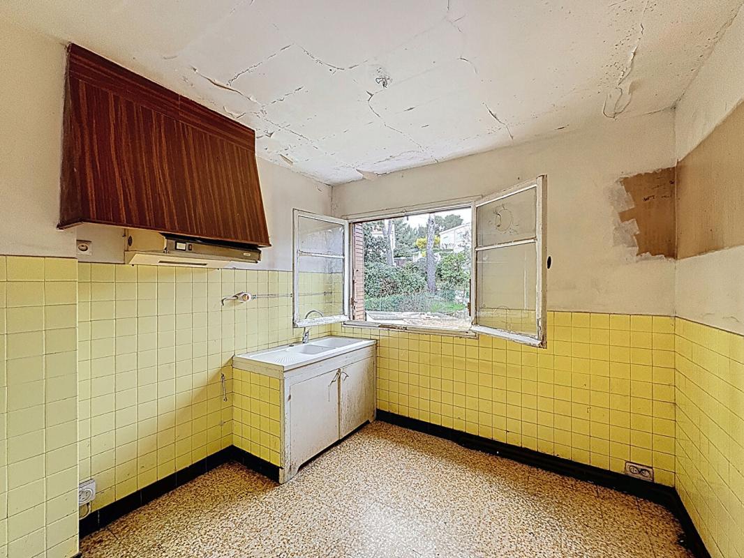 LES PENNES-MIRABEAU Maison les pennes mirabeau (possibilité 2 appartements ) 10