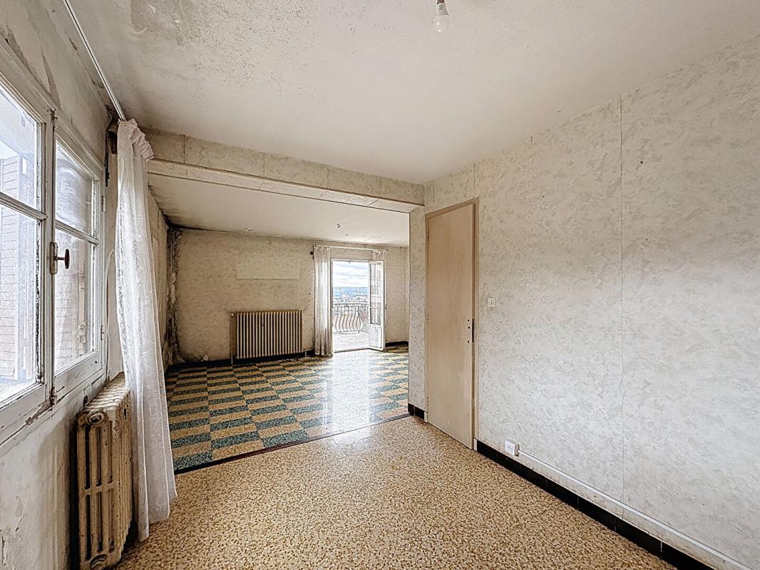 LES PENNES-MIRABEAU Maison les pennes mirabeau (possibilité 2 appartements ) 6