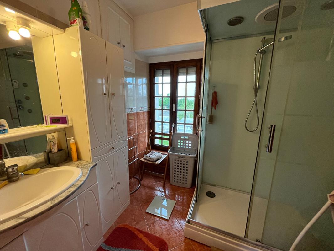 LA FERTE-SOUS-JOUARRE Authentique longère avec piscine, dépendances et belles prestations ? Cadre bucolique garanti 10