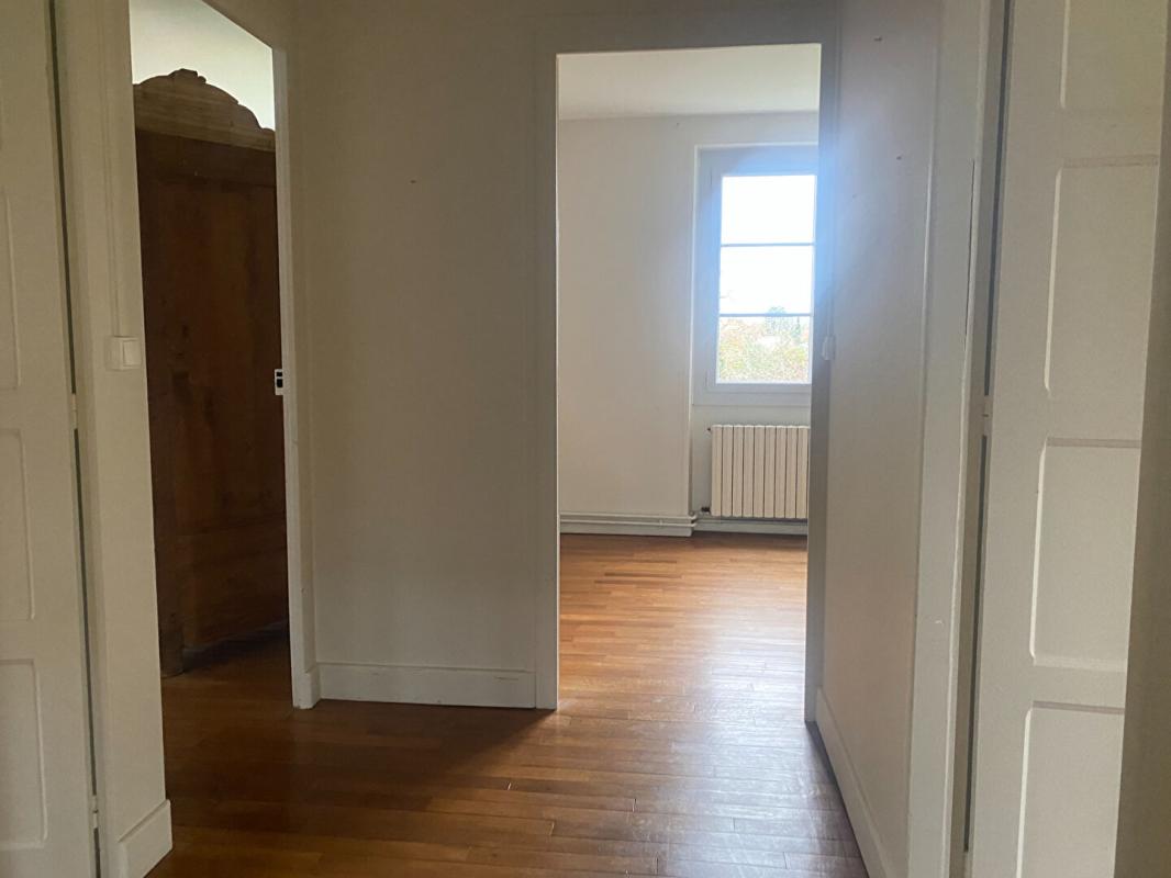 MARTIZAY Maison  6 pièce(s) 110 m² 15