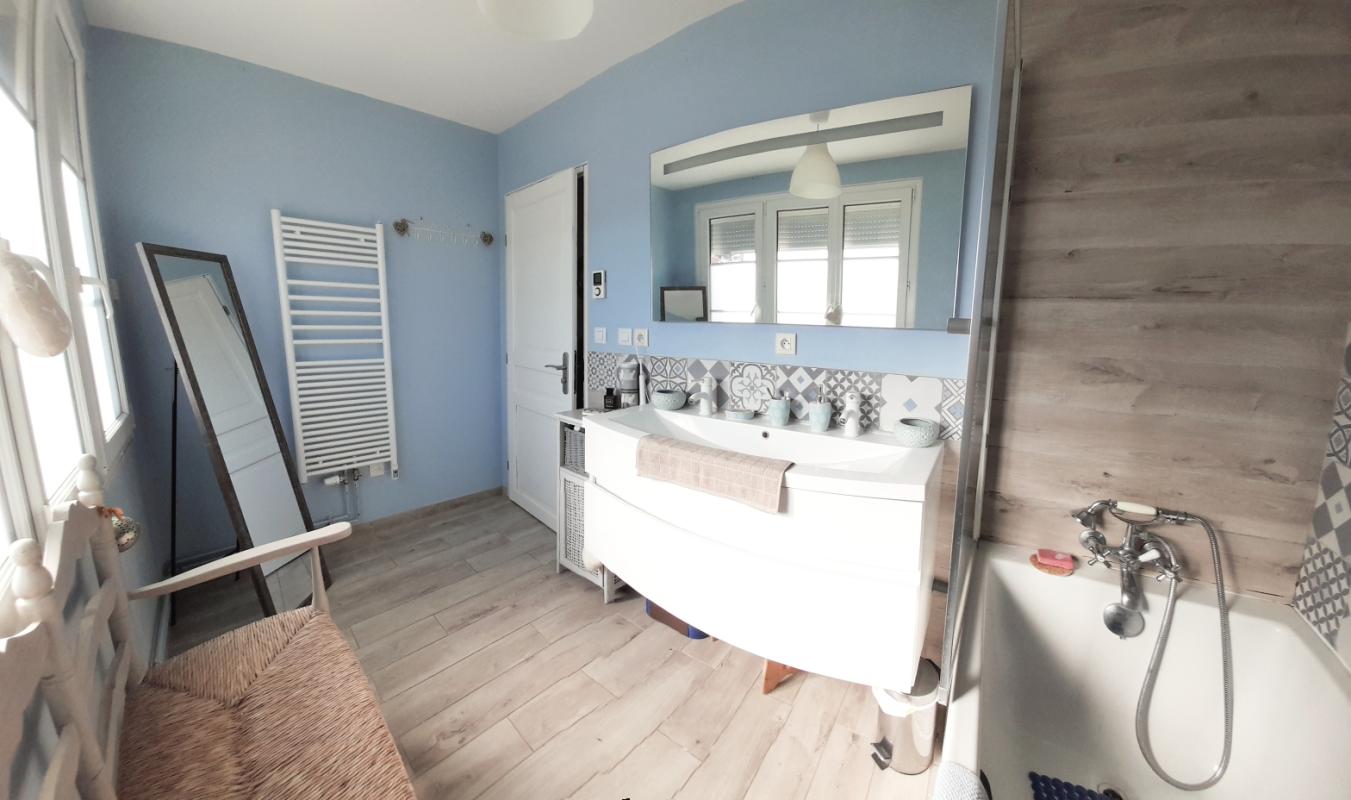 SAINT-PERE-SUR-LOIRE Maison Saint Pere Sur Loire 5 pièce(s) 100 m2 6