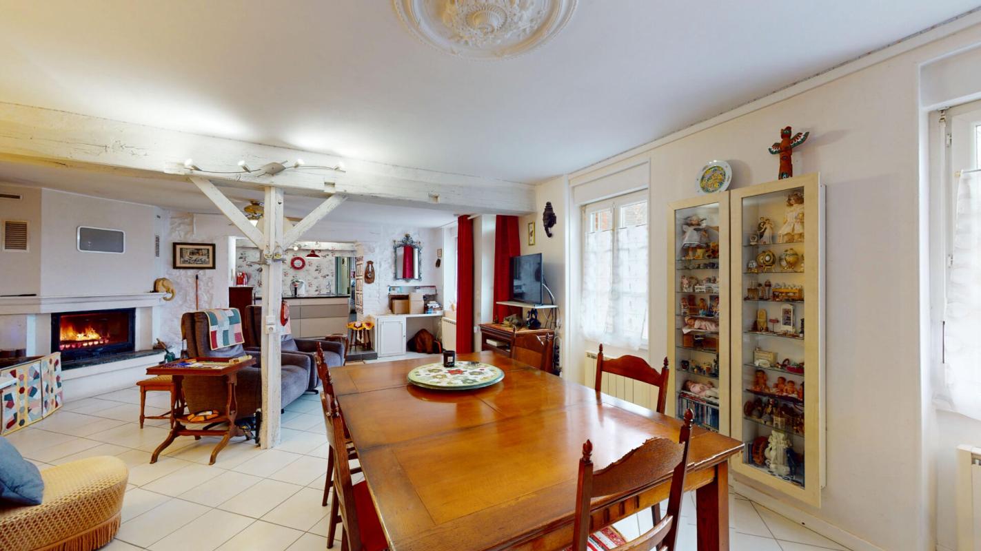 GENOUILLY Maison Genouilly 5 pièce(s) 125.31 m2 3