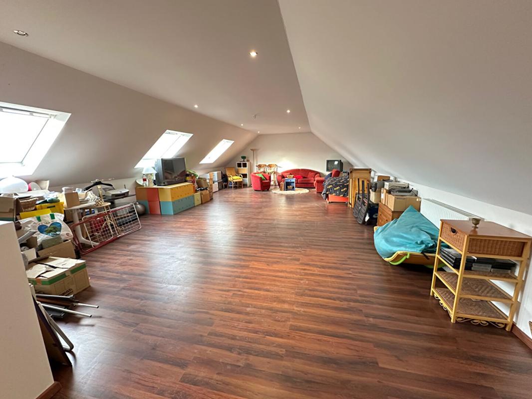 VILLEMANDEUR A seulement 1h de PARIS - PROPRIETE CONTEMPORAINE D'EXCEPTION de 350 m2 - PISCINE chauffée - JACUZZI - PARC ARBORE d'environ 4200  m2 - Classe énergétique A ! 13