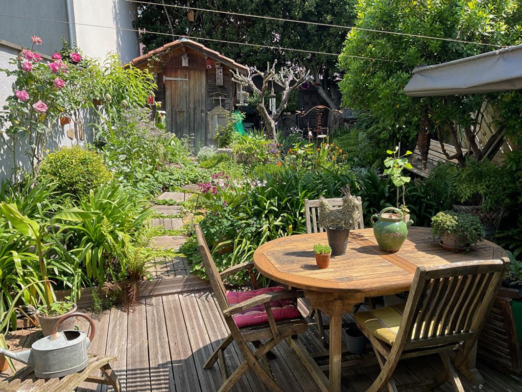 BORDEAUX Véritable échoppe des années 20 joliment restaurée et son jardin bucolique sans vis-à-vis 4