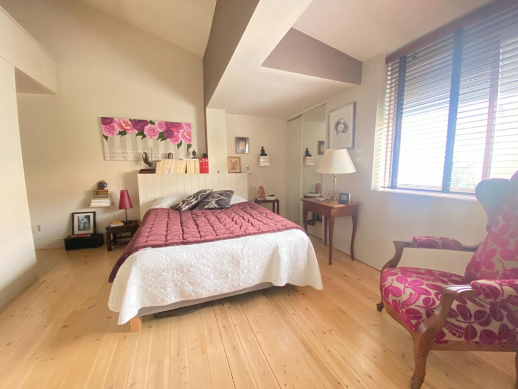 BORDEAUX Véritable échoppe des années 20 joliment restaurée et son jardin bucolique sans vis-à-vis 5