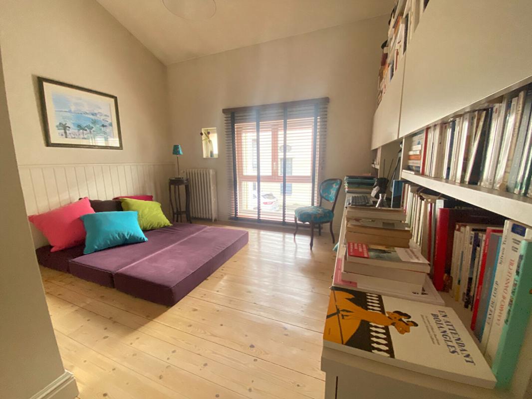 BORDEAUX Véritable échoppe des années 20 joliment restaurée et son jardin bucolique sans vis-à-vis 6