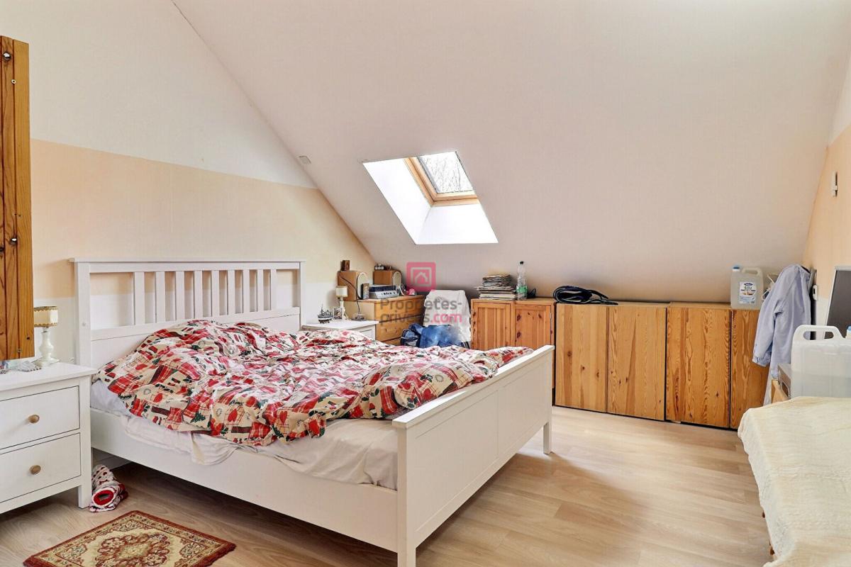 BALLANCOURT-SUR-ESSONNE Maison Ballancourt-Sur-Essonne 6 pièces 124 m² 9