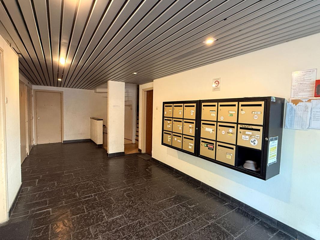 VANNES Vannes Albert 1er T4 lumineux de 108 m² avec balcon, 2 parkings et caves. A pied du Port 16