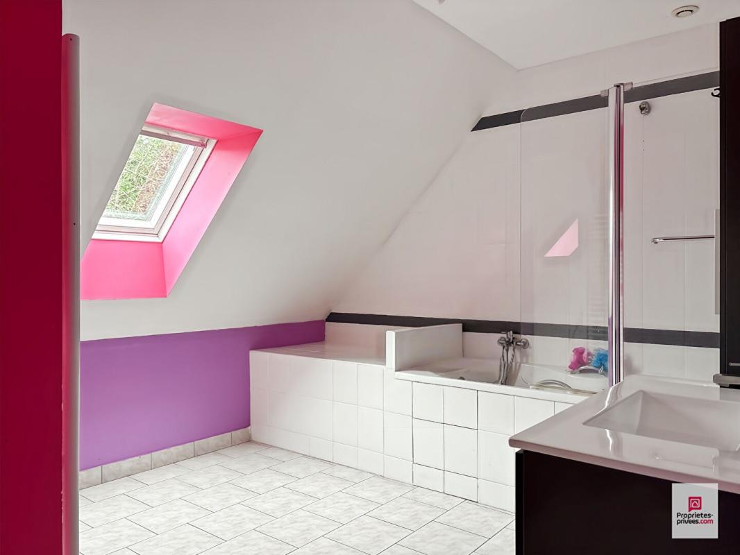 PARCE-SUR-SARTHE Maison Parce Sur Sarthe 6 pièce(s) 148 m2 11