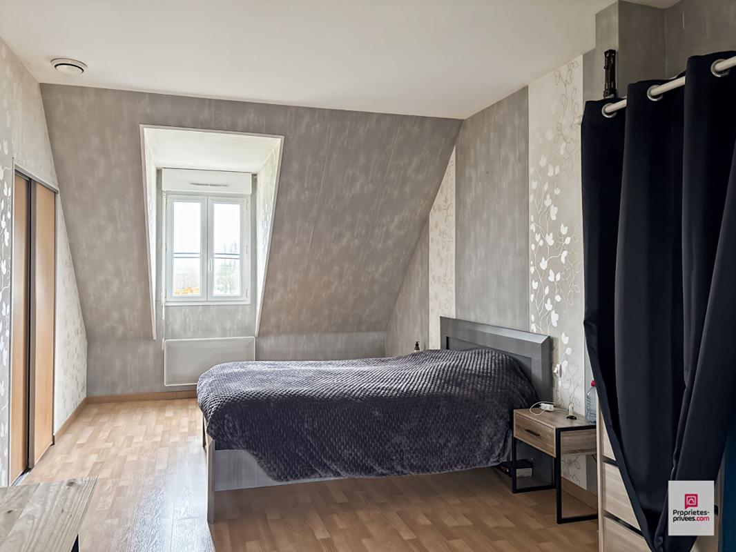 PARCE-SUR-SARTHE Maison Parce Sur Sarthe 6 pièce(s) 148 m2 12