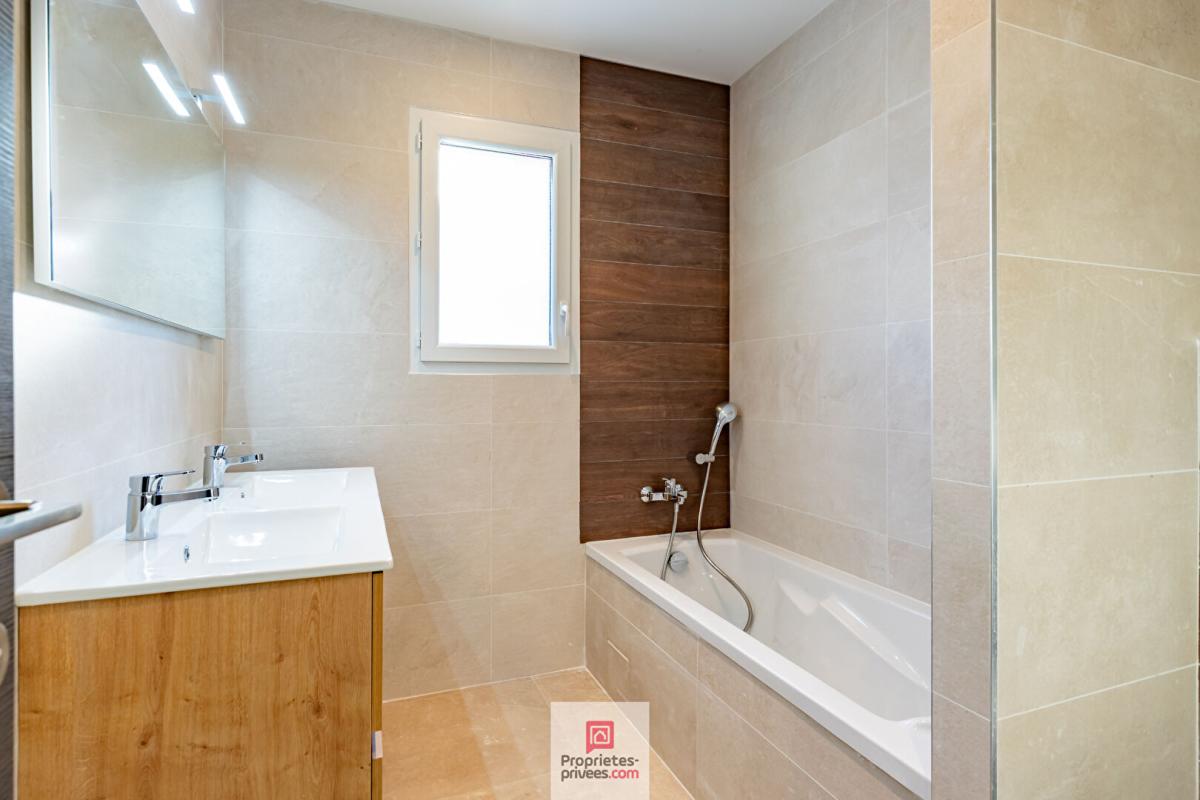 NISSAN-LEZ-ENSERUNE Villa contemporaine  de plain-pied.  4 pièce(s) 102.82m2 7