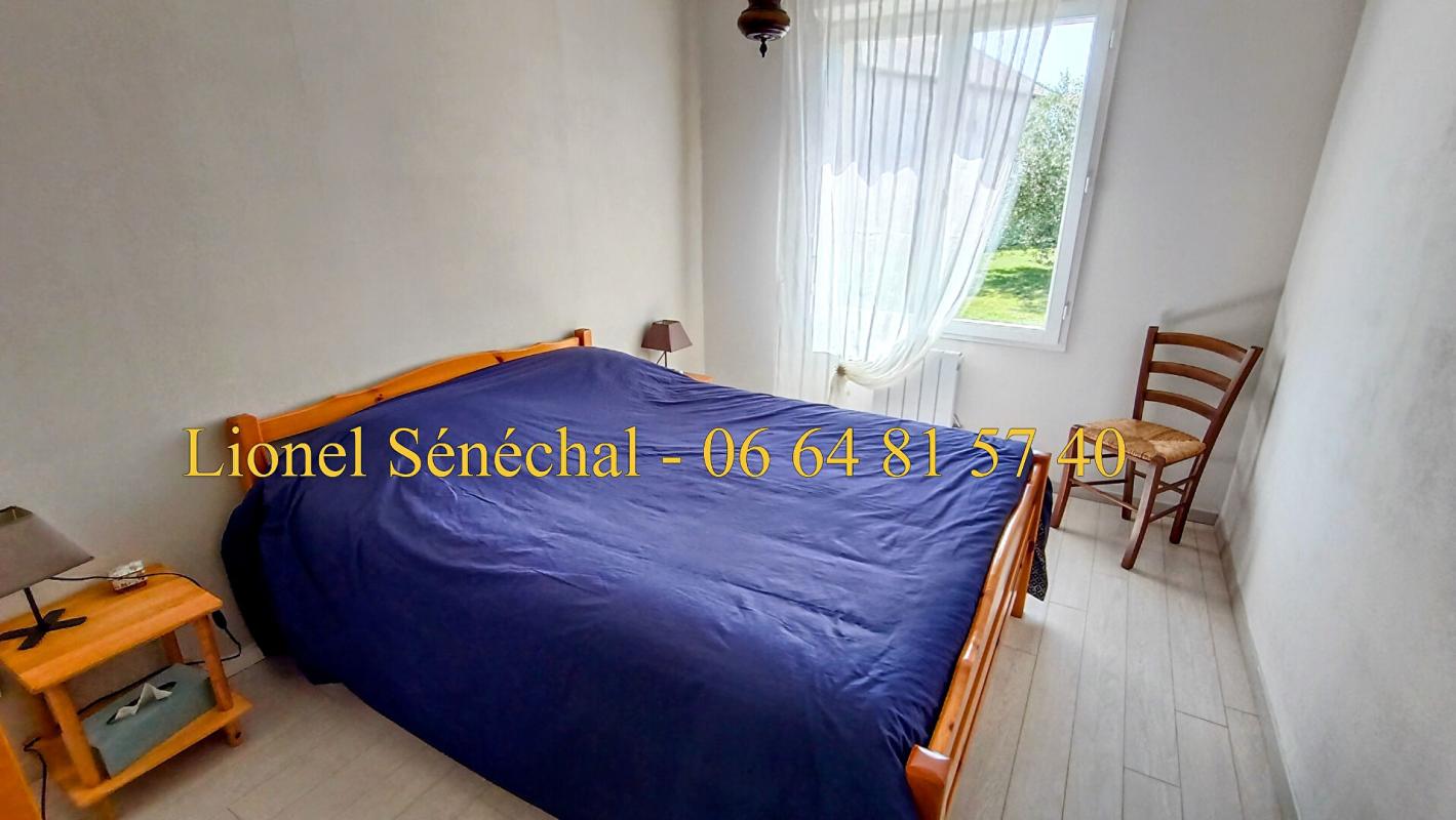 BEAUMONT-SUR-SARTHE Maison entièrement de plain - pied 9 pièces de 140 m2 à Beaumont sur Sarthe 9