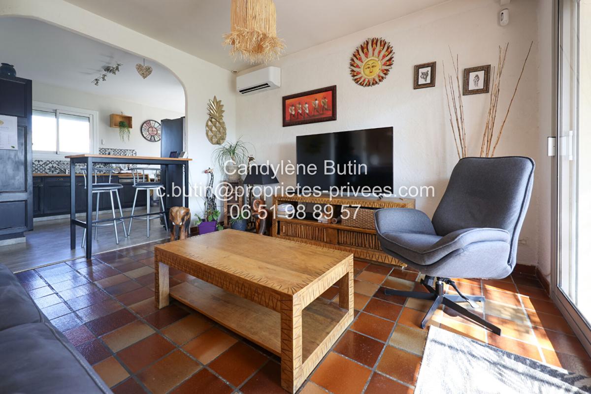 OUVEILLAN Villa T4 rénovée avec piscine et vue 11