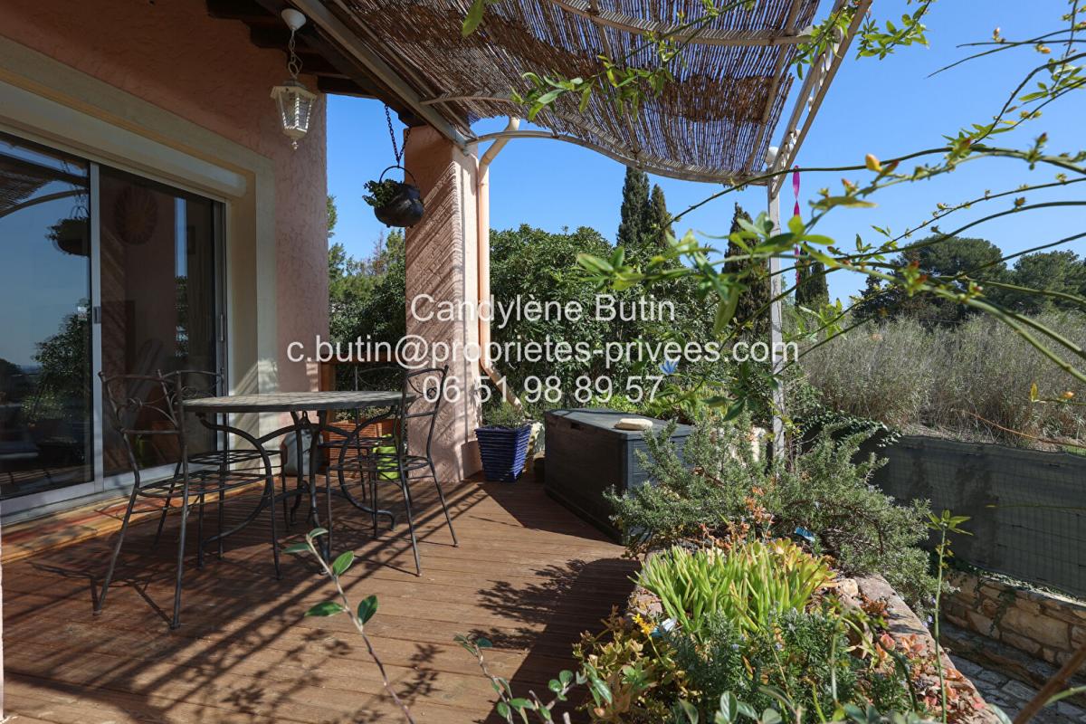 OUVEILLAN Villa T4 rénovée avec piscine et vue 17