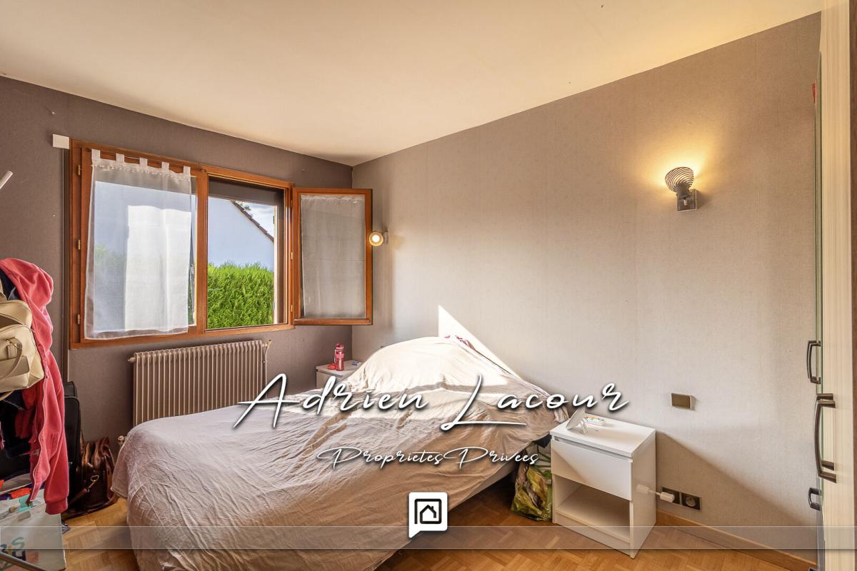 ROMORANTIN-LANTHENAY Maison Romorantin Lanthenay 8 pièce(s) 150 m2 13