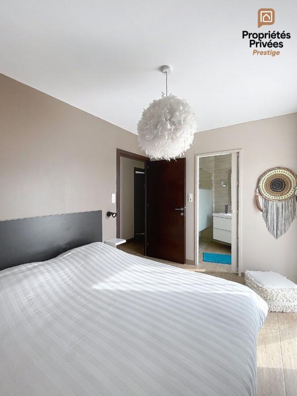 OLLIERES VUE DOMINANTE - PLAIN-PIED 200m² - PISCINE - ENVIRON 4000 m² + PARCELLE DÉTACHABLE - 25MIN AIX 14