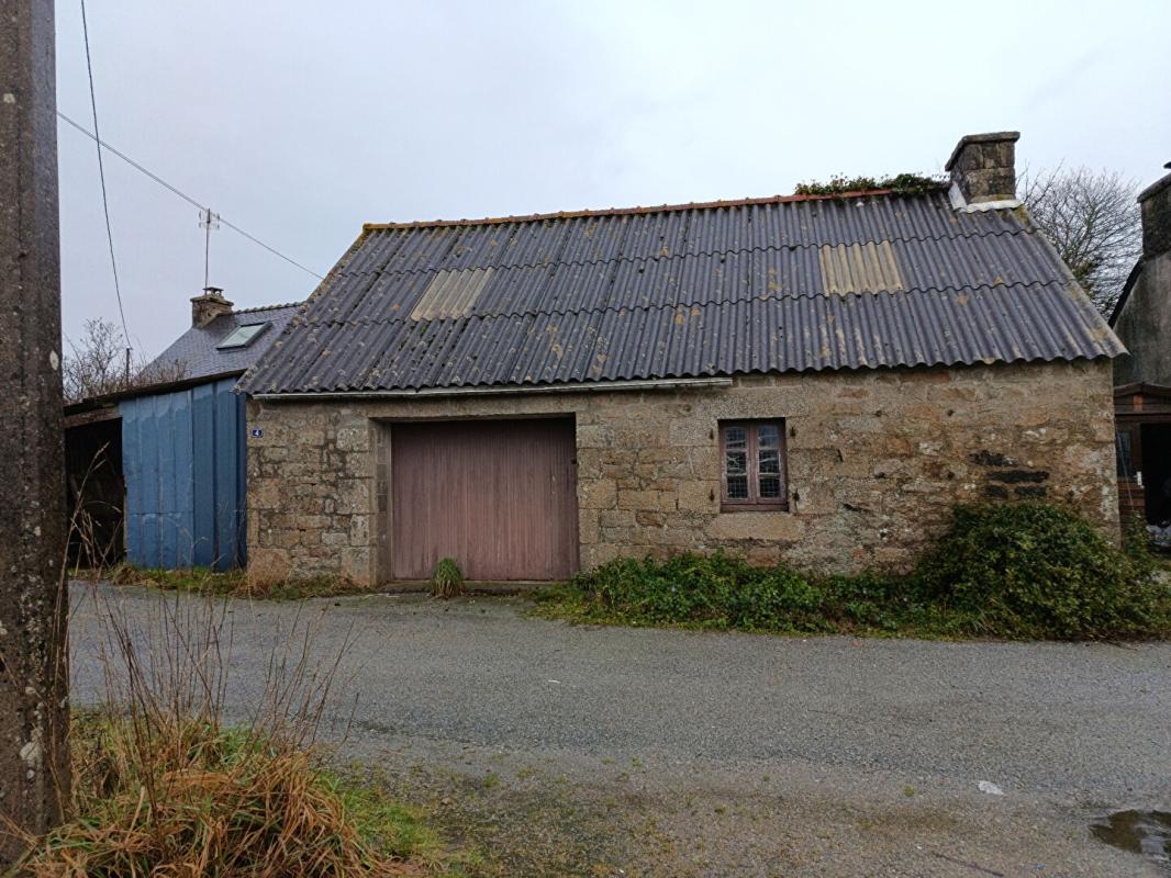 GLOMEL Maison 49 M2  2 chambres 11