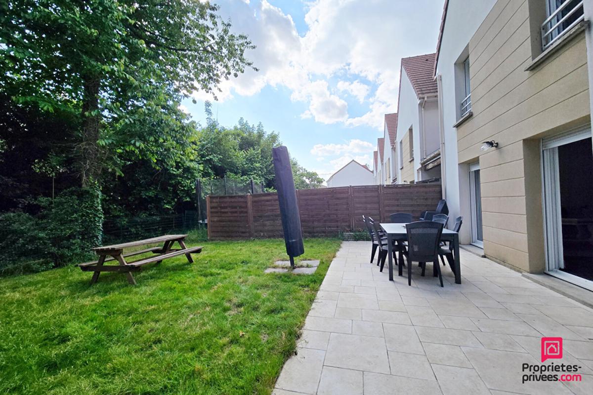 SAINTE-GENEVIEVE-DES-BOIS Un vrai cocon familial à Sainte-Geneviève-des-Bois Maison de 5 pièces 12