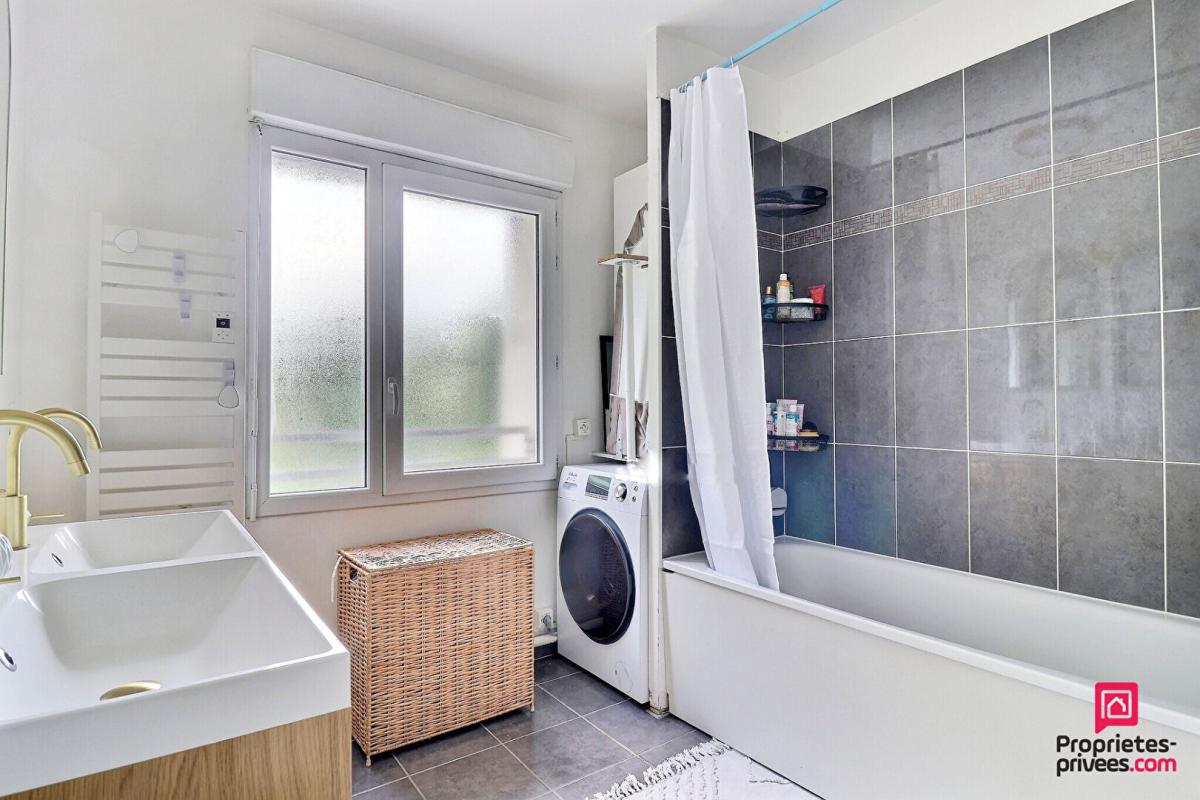 SAINTE-GENEVIEVE-DES-BOIS Un vrai cocon familial à Sainte-Geneviève-des-Bois Maison de 5 pièces 8