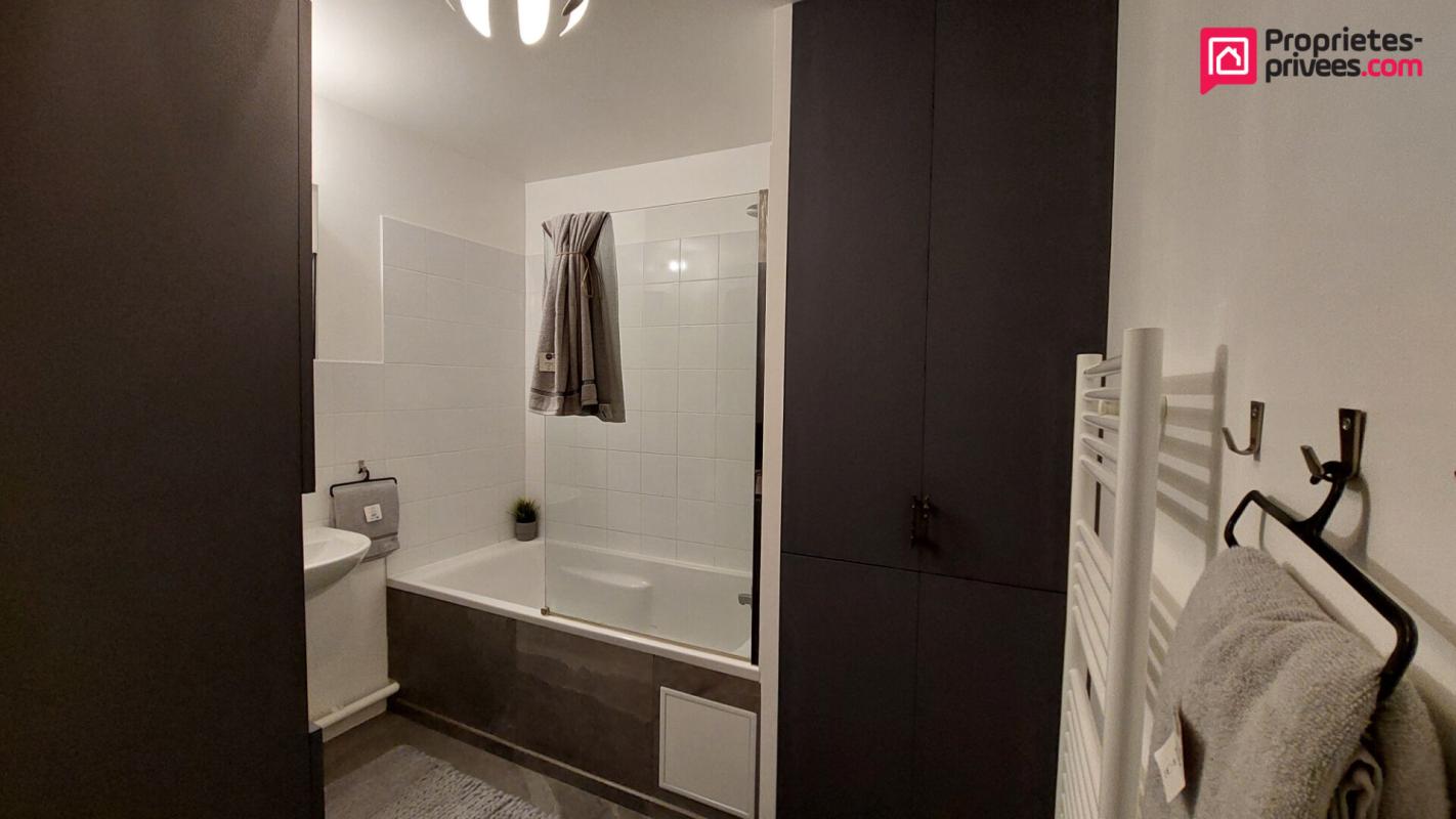 CORBEIL-ESSONNES Appartement 3 pièces meublé neuf et ses 3 balcons 15