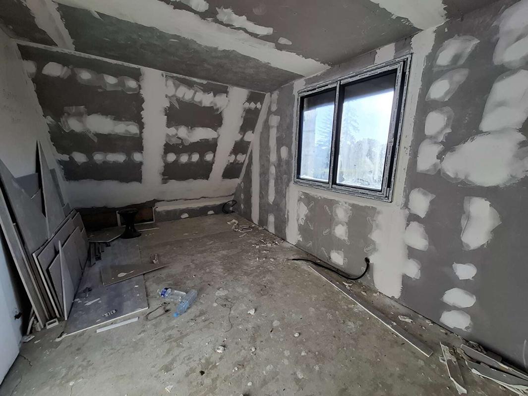 VERNEUIL-SUR-AVRE Maison type Pavillon proche VERNEUIL SUR AVRE 6 pièce(s) 101 m2 + terrain 11